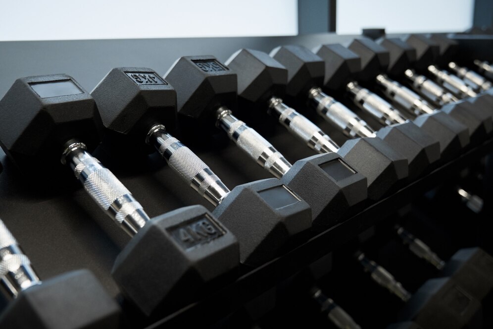 dumbbells arrangement in commercial gym