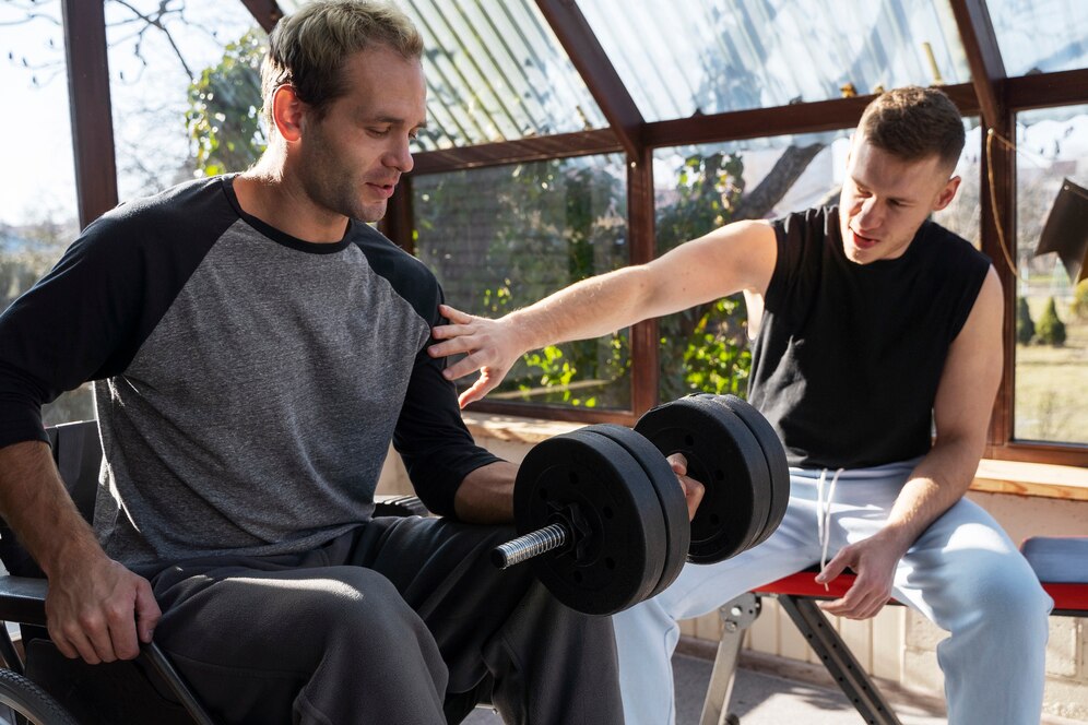 disability working out with gym trainer